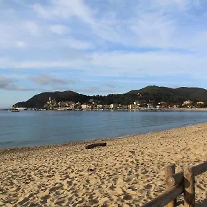 https://il-gabbiano-marina-di-campo.it-tuscanyhotel.com